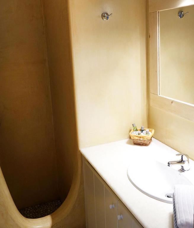 Flora Apartments Дріос Екстер'єр фото